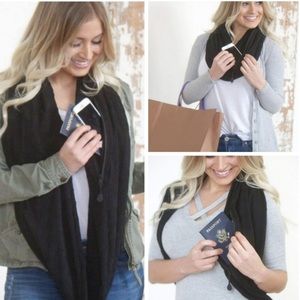 Sholdit scarf - Like New - Used once